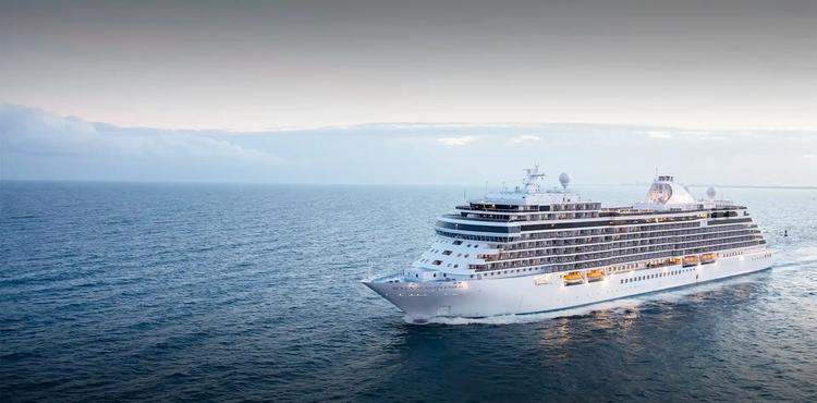 #AdventuresAndAperitifs: SixStarCruises X Regent Seven Seas Cruises